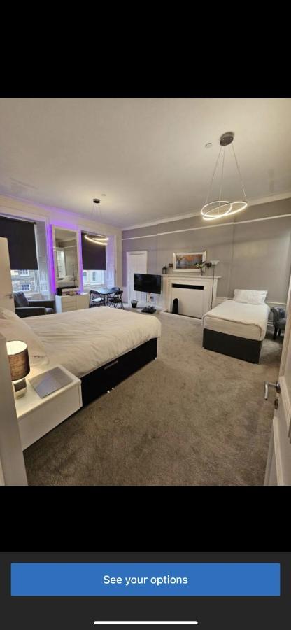 Luxury Family Room With Private Bathroom In The Heart Of Edinburgh Exterior photo
